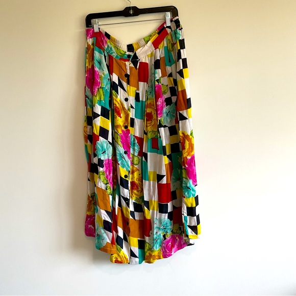 Vis a Vis Dresses & Skirts - Beautiful Maxi Skirt Flower Checkers Multicolor Size L- Made In India .